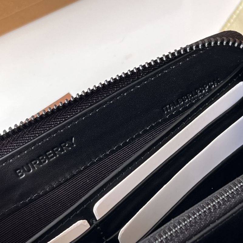 Bv*b*rry wallets